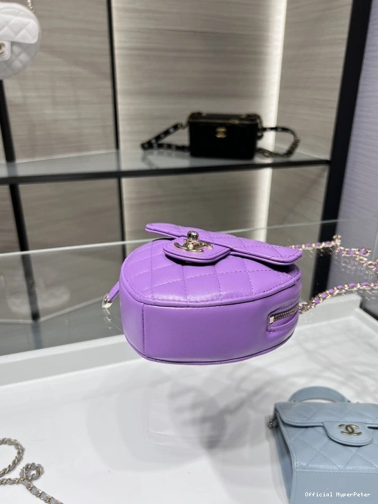 Hyper Peter HEART CHANEL WITH CHAIN CHANELUTCH 0721
